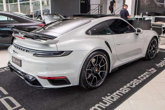 PORSCHE-911-2023
