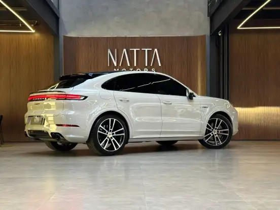 PORSCHE-CAYENNE-2024