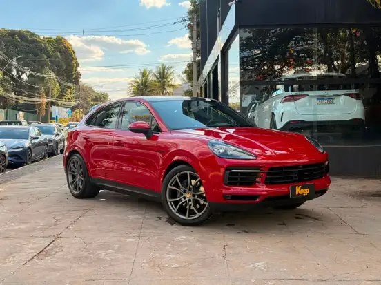 PORSCHE-CAYENNE-2022