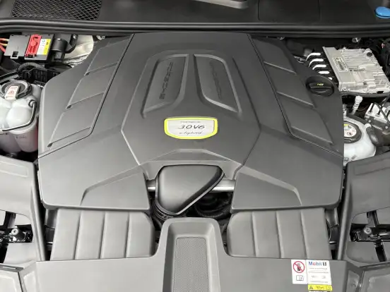 PORSCHE-CAYENNE-2023