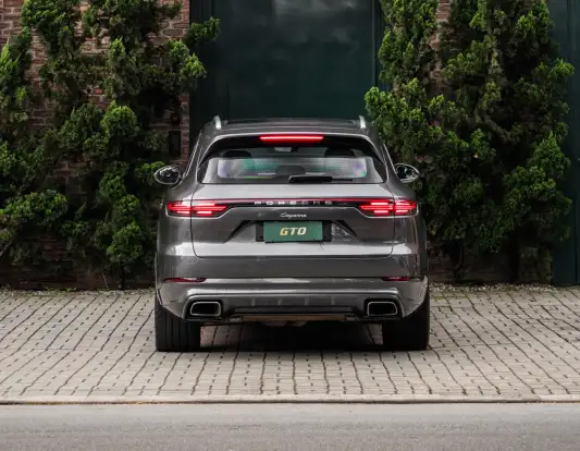 PORSCHE-CAYENNE-2018