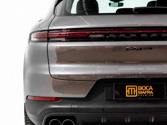 PORSCHE-CAYENNE-2025