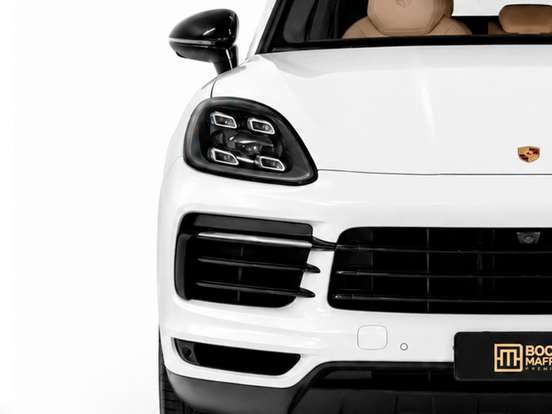 PORSCHE-CAYENNE-2022
