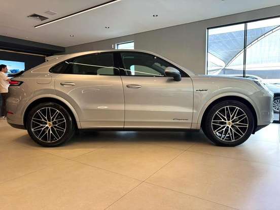PORSCHE-CAYENNE-2024