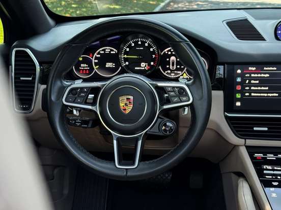 PORSCHE-CAYENNE-2023
