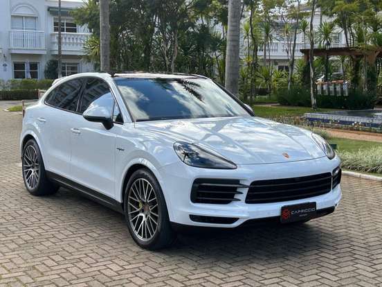 PORSCHE-CAYENNE-2023