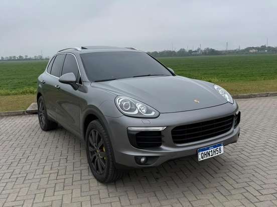 PORSCHE-CAYENNE-2015