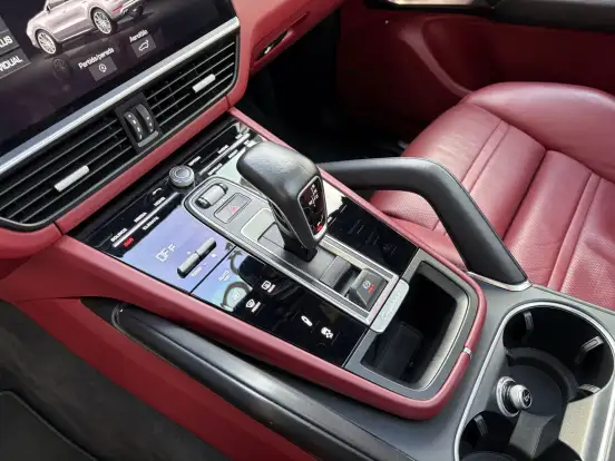 PORSCHE-CAYENNE-2018