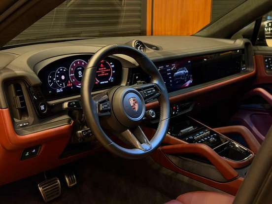 PORSCHE-CAYENNE-2025