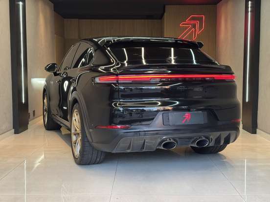 PORSCHE-CAYENNE-2024