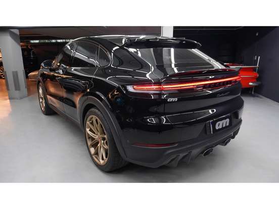 PORSCHE-CAYENNE-2025