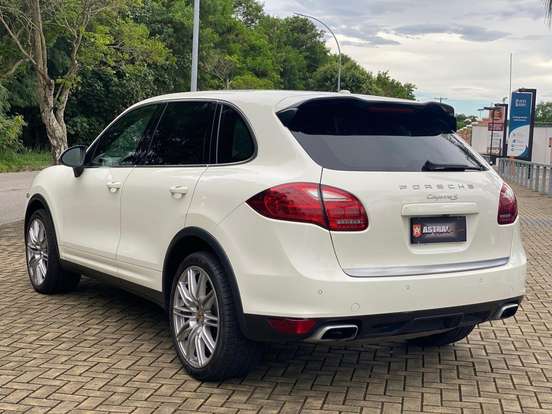 PORSCHE-CAYENNE-4.8 S 4X4 V8 32V GASOLINA 4P TIPTRONIC PORSCHE-CAYENNE-2011
