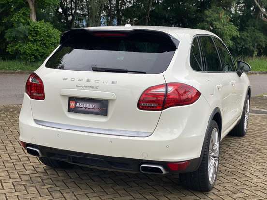 PORSCHE-CAYENNE-4.8 S 4X4 V8 32V GASOLINA 4P TIPTRONIC PORSCHE-CAYENNE-2011