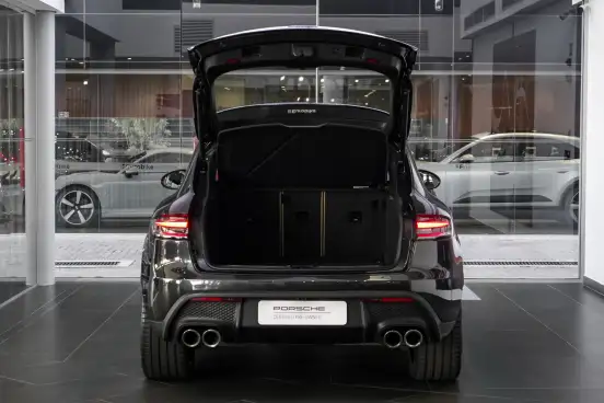PORSCHE-MACAN-2025