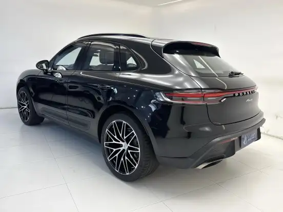 PORSCHE-MACAN-2022