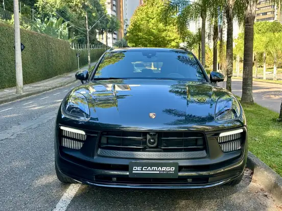 PORSCHE-MACAN-2025