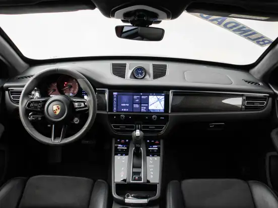 PORSCHE-MACAN-2023