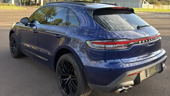 PORSCHE-MACAN-2023