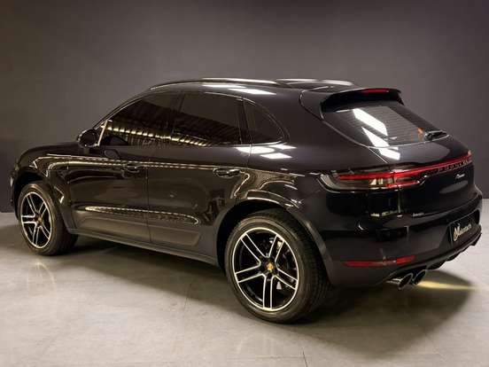 PORSCHE-MACAN-2021