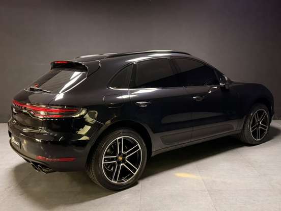 PORSCHE-MACAN-2021