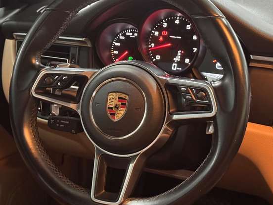 PORSCHE-MACAN-2019