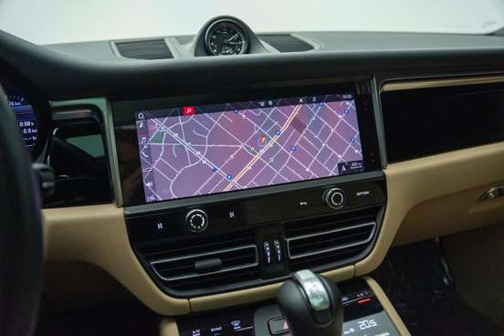 PORSCHE-MACAN-2023