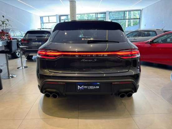PORSCHE-MACAN-2021