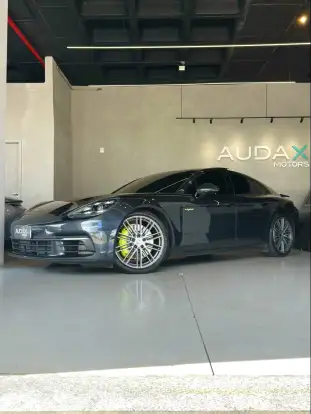 PORSCHE-PANAMERA-2018