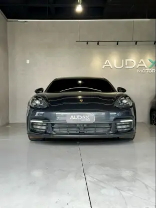 PORSCHE-PANAMERA-2018