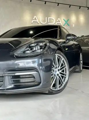 PORSCHE-PANAMERA-2018