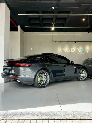 PORSCHE-PANAMERA-2018