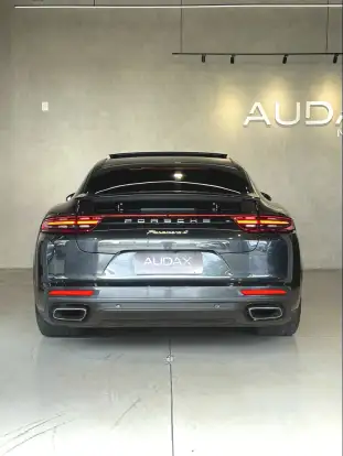 PORSCHE-PANAMERA-2018