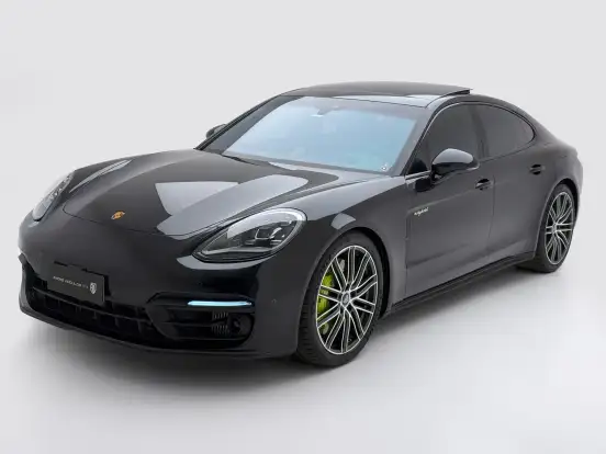 PORSCHE-PANAMERA-2022