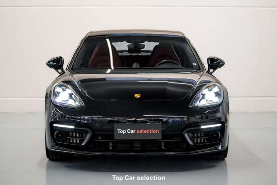 PORSCHE-PANAMERA-2023