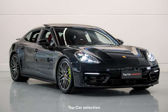 PORSCHE-PANAMERA-2023