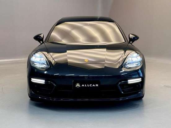 PORSCHE-PANAMERA-2023