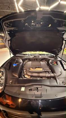 PORSCHE-CAYENNE-2015