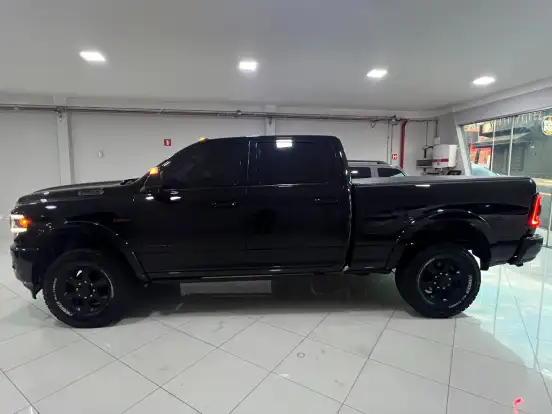 RAM-2500-6.7 I6 TURBO DIESEL NIGHT EDITION CD 4X4 AUTOMÁTICO RAM-2500-2022