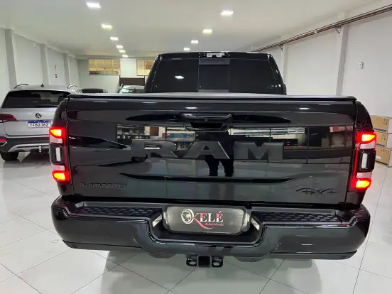 RAM-2500-6.7 I6 TURBO DIESEL NIGHT EDITION CD 4X4 AUTOMÁTICO RAM-2500-2022