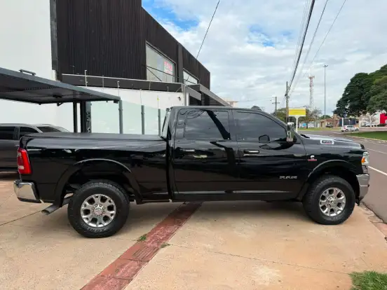 RAM-3500-6.7 I6 TURBO DIESEL LARAMIE CD 4X4 AUTOMÁTICO RAM-3500-2022
