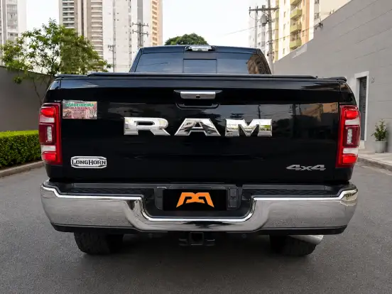 RAM-3500-6.7 I6 TURBO DIESEL LIMITED LONGHORN CD 4X4 AUTOMÁTICO RAM-3500-2022