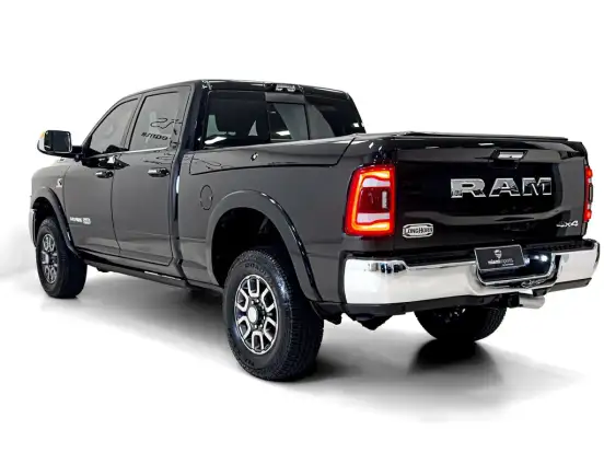 RAM-3500-6.7 I6 TURBO DIESEL LIMITED LONGHORN CD 4X4 AUTOMÁTICO RAM-3500-2022