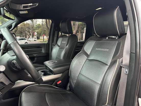 RAM-3500-6.7 I6 TURBO DIESEL LARAMIE NIGHT EDITION CD 4X4 AUTOMÁTICO RAM-3500-2022