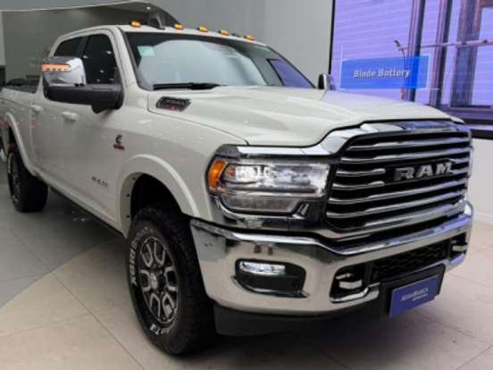 RAM-3500-6.7 I6 TURBO DIESEL LIMITED LONGHORN CD 4X4 AUTOMÁTICO RAM-3500-2024
