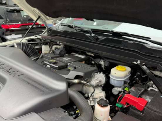 RAM-3500-6.7 I6 TURBO DIESEL LIMITED LONGHORN CD 4X4 AUTOMÁTICO RAM-3500-2024