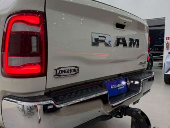 RAM-3500-6.7 I6 TURBO DIESEL LIMITED LONGHORN CD 4X4 AUTOMÁTICO RAM-3500-2024