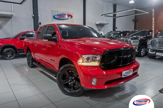 RAM-CLASSIC-5.7 V8 GASOLINA LARAMIE NIGHT EDITION CD 4X4 AUTOMÁTICO RAM-CLASSIC-2023