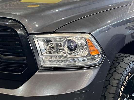 RAM-CLASSIC-5.7 V8 GASOLINA LARAMIE CD 4X4 AUTOMÁTICO RAM-CLASSIC-2022