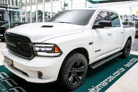 RAM-CLASSIC-5.7 V8 GASOLINA LARAMIE NIGHT EDITION CD 4X4 AUTOMÁTICO RAM-CLASSIC-2022