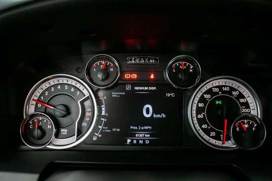 RAM-CLASSIC-5.7 V8 GASOLINA LARAMIE NIGHT EDITION CD 4X4 AUTOMÁTICO RAM-CLASSIC-2022